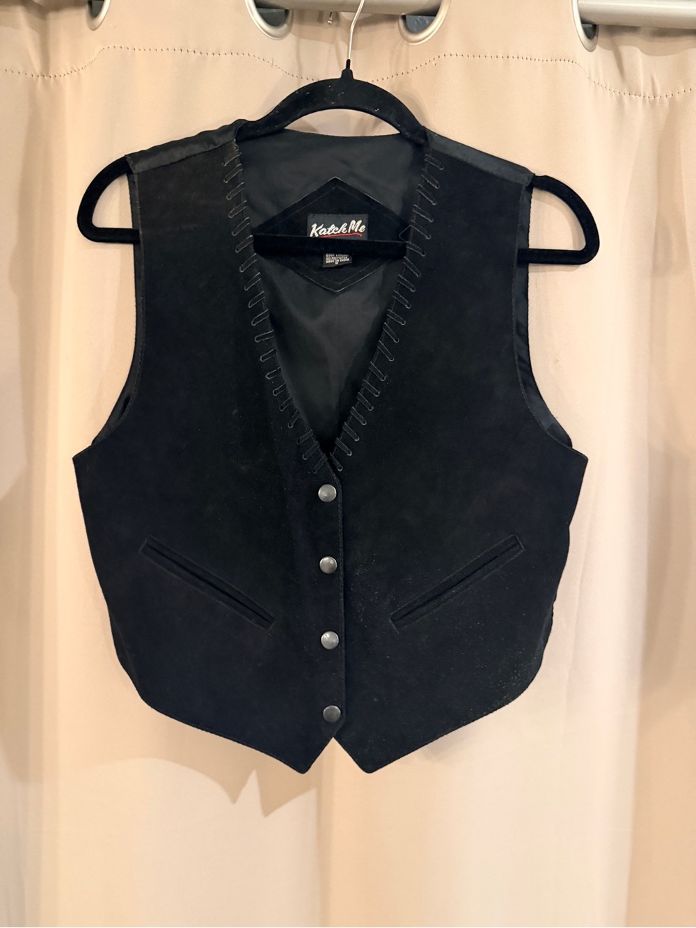 Women's Katch Me Black Suede Vest